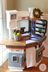Turn your boring brown kid's kitchen into a fab Farmhouse hack!