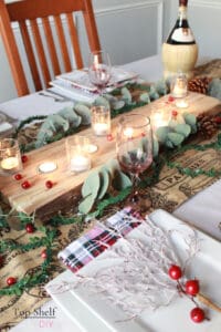 Learn how to make this candle holder and 4 other Christmas wood projects this season. #woodgifts #woodworking