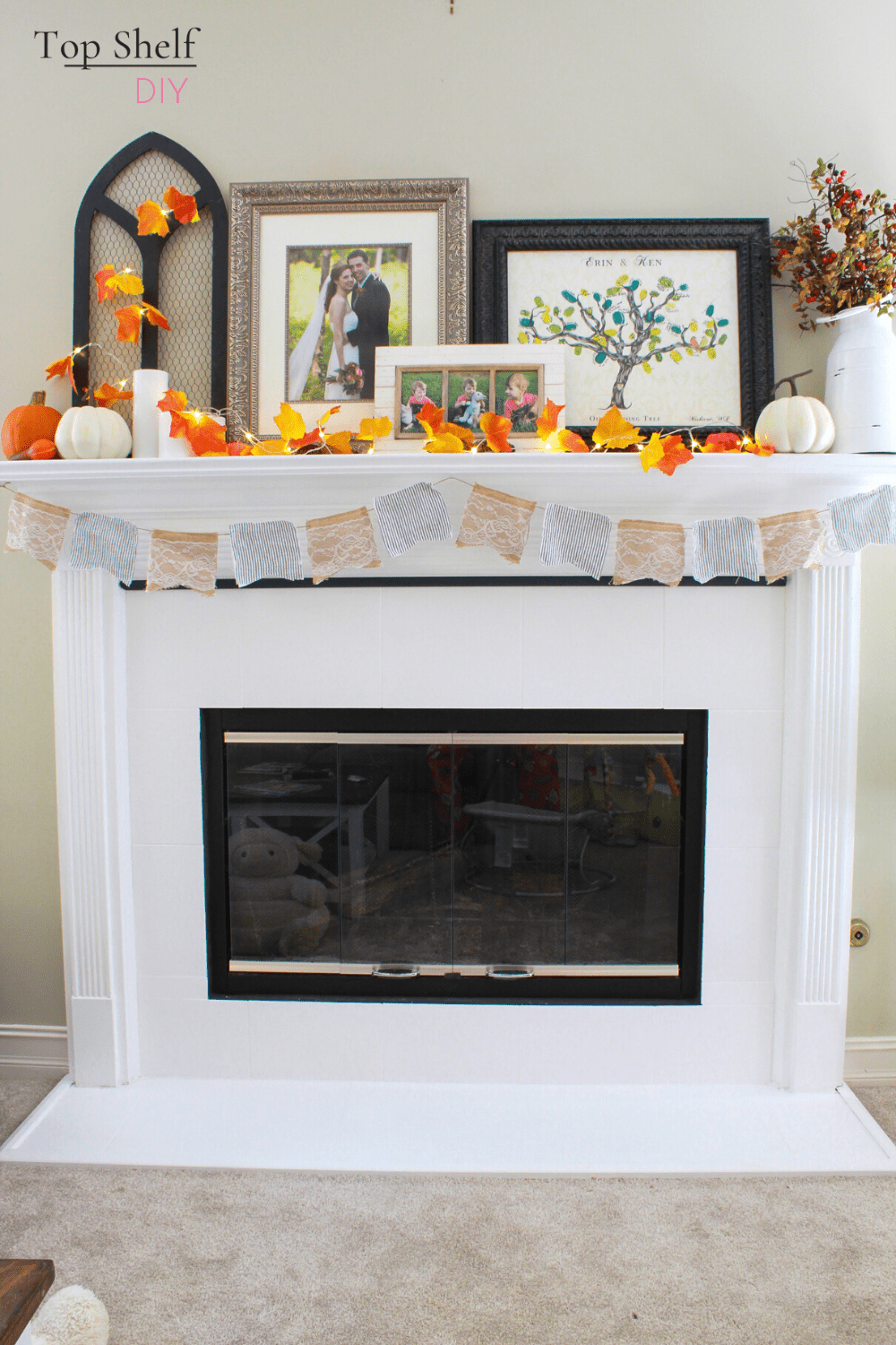 Upgrade your 90s marble fireplace with a little paint to get the most bang for your buck! Get your mantel holiday-ready following this simple decorating tutorial.  #Marblefireplace
#Fireplace makeover #Fireplace design #Modern fireplace #Seasonalmanteldécor