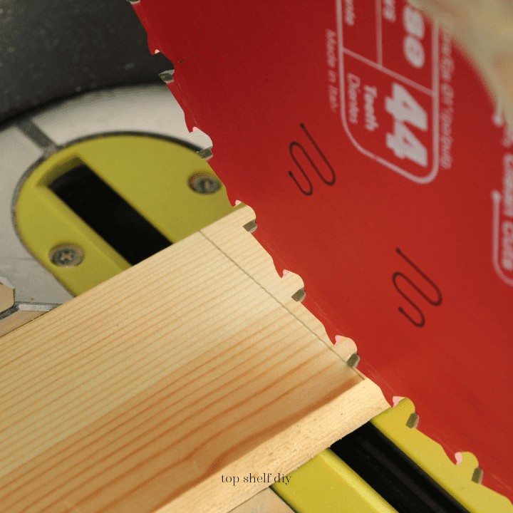 First we talked about getting our feet wet with the miter saw, now we will learn all the ins and outs of your miter saw; accessories, parts, common terms, different kinds of cuts, and so on. #mitersaw #powertools #mitersaw101